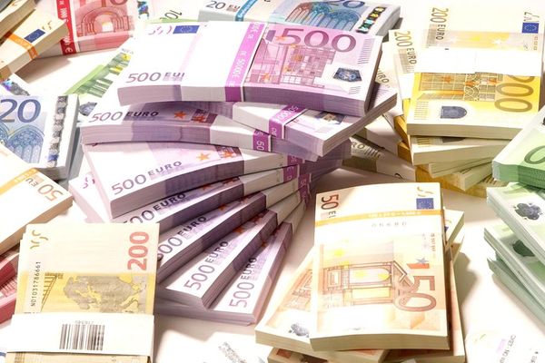 Deficit de 4,811 miliarde euro al balanței de plăți, Datoria externă, 66,959 miliarde euro