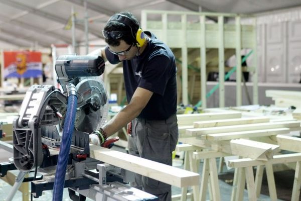 Suntem pe locul 4 din coada UE la evoluția producției industriale