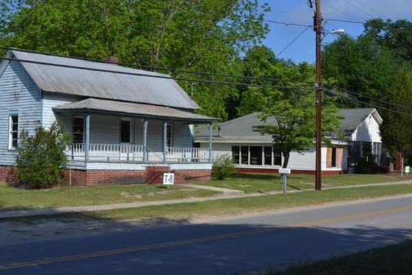 Un oraș de vânzare, la preț de apartament în New York