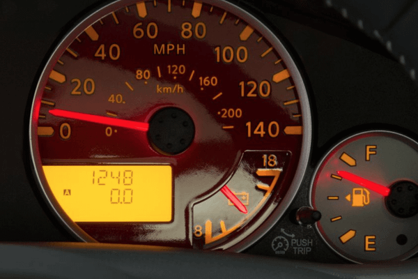 Scandalul Dieselgate și avansul mașinilor electrice frânează puternic vânzările auto de lux