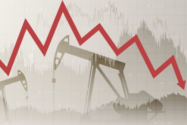 Tendința de scădere a petrolului continuă, chiar dacă temerile legate de sancțiunile împotriva Iranului planează în piețe
