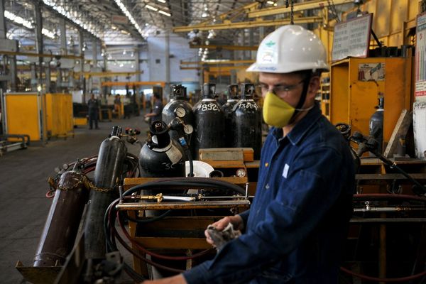Prețurile producției industriale au crescut în România cu 1,2 pp peste media UE