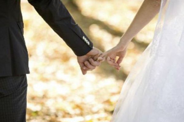 EY: Lipsa de transparență rezumă fiscalizarea averilor din România la banii din ”nunți”