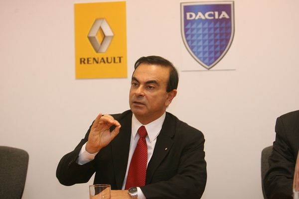 Guvernul francez caută un nou şef pentru proprietarul Dacia