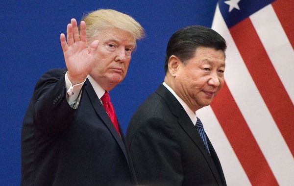 Trump mai pune 10% pentru importurile din China, Canada și Mexic