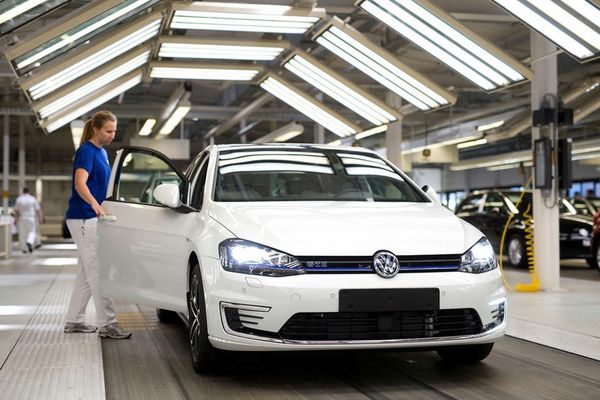 Volkswagen taie alte 3 miliarde euro din costuri. Ce planuri are gigantul auto