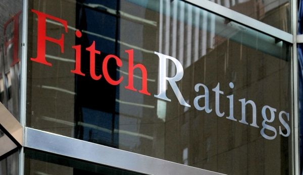 Fitch a confirmat ratingul României la „BBB minus”, dar perspectiva e „negativă”