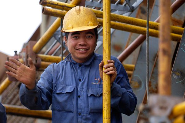 Câți muncitori străini vor sosi în România în 2026. Ministerul Muncii a pregătit actul oficial