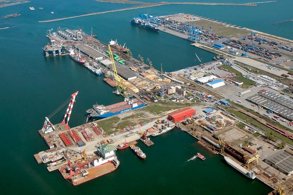 Traficul total de mărfuri înregistrat în anul 2018 în porturile maritime românești a atins un nou record al ultimilor 30 ani