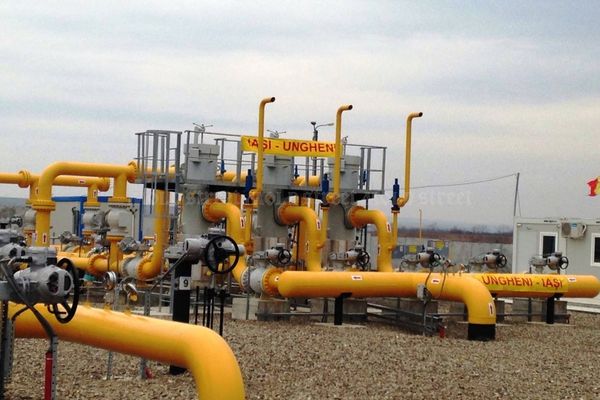 UCRAINA REIA IMPORTURILE DE GAZE NATURALE DIN ȚĂRILE VECINE, DUPĂ CE RUSIA I-A DISTRUS JUMĂTATE DIN CAPACITATEA DE PRODUCȚIE ȘI ALIMENTARE