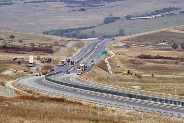 Chinezii, eliminaţi din competiţia pentru Autostrada Piteşti-Sibiu