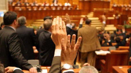 Bugetul pe anul 2022 a fost APROBAT în Parlament! Toate amendamentele Opoziției au fost respinse