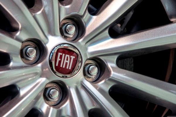 De ce își retrage Fiat Chrysler oferta de fuziune cu Renault. Motiv incredibil