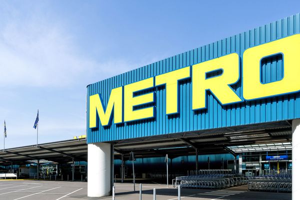 Un ceh și un slovac, pe cale să ajungă noii proprietari ai Metro