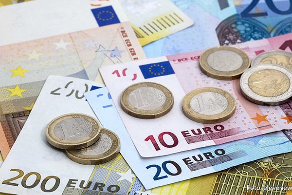 Euro a crescut spre nivelul de 4,73 lei