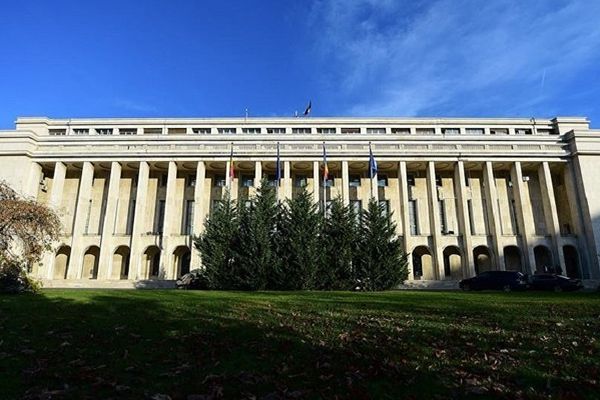 Creditul guvernamental, în galop de la o lună la alta