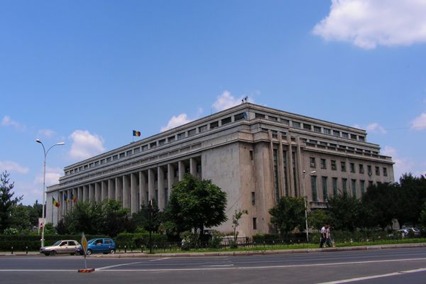 Patronii mici din România cer un minister special în Guvern