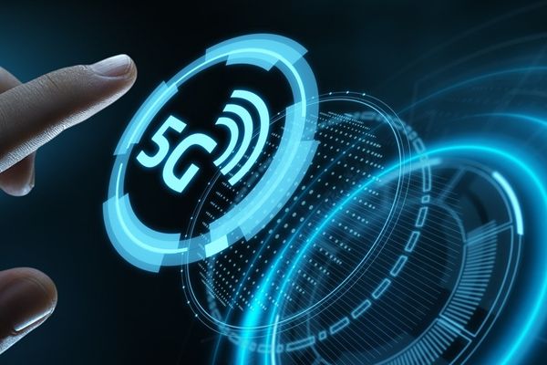 Un nou scandal legat de 5G: De ce nu a întrebat nimeni Ministerul Sănătății și Ministerul Mediului?