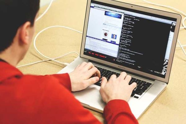 Lipsesc 1 milion de angajați din economie. Cu ce îi înlocuiesc angajatorii