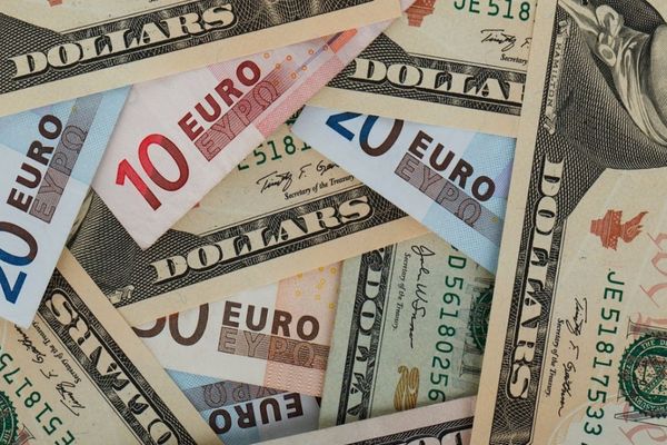 Rezervele valutare la Banca Națională a României au crescut la 65,8 miliarde de euro, la 31 ianuarie