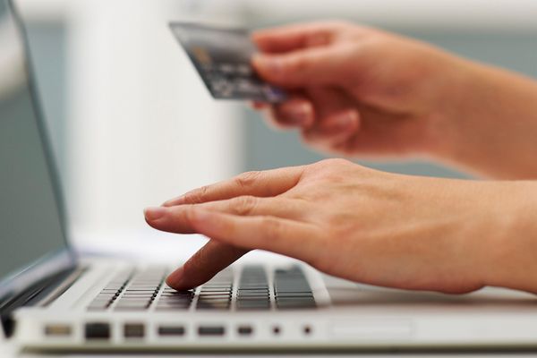 Noile legi europene cresc protecţia consumatorilor în lumea digitală