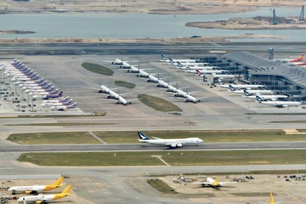 Redresarea traficului aerian va dura mai mult decât se estima