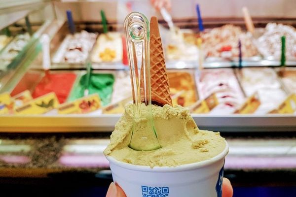 Cum a arătat consumul în pandemie: am mâncat mai multe dulciuri, am neglijat îngrijirea personală