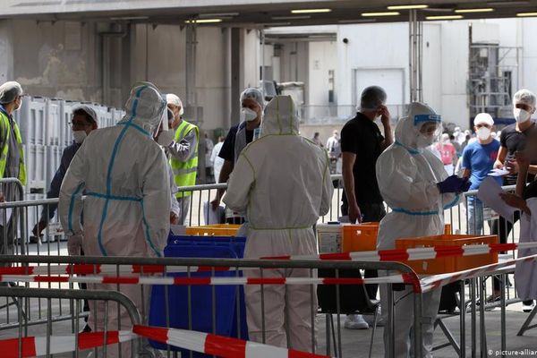 Schimbări majore pentru românii care lucrează în industria cărnii din Germania