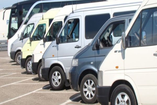  Înmatriculările noi de vehicule rutiere pentru transportul pasagerilor au crescut cu 11,3% în trimestrul I