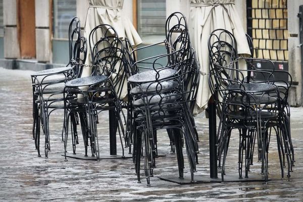 HoReCa în colaps, 100.000 de oameni ar putea fi concediați până la sfârșitul anului