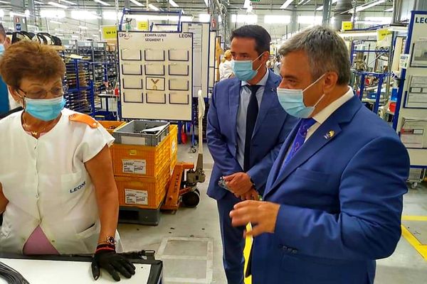 Ministrul Economiei, prezent la sediile a doi operatori economici importanți din Argeș