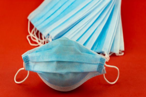 China a vândut peste 30 de măşti pentru fiecare persoană din LUME în 2020. Câştiguri de 52,6 de miliarde de dolari