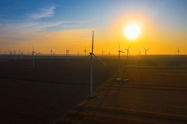 CEZ România a fost vândut către Macquarie.Tranzacția trebuie aprobată și în CSAT