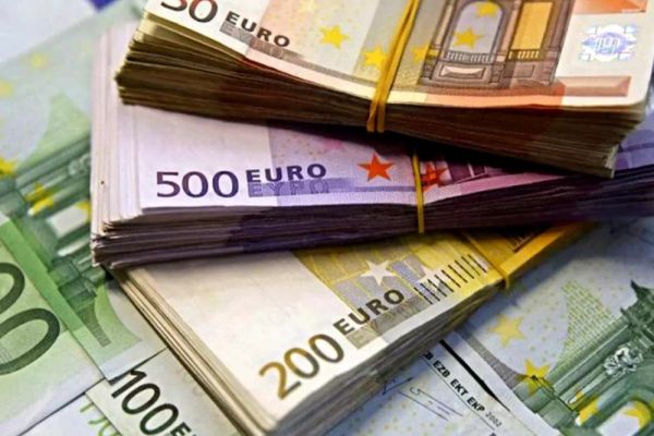 Irlanda şi România, cel mai scăzut procent de contribuţii sociale şi taxe raportat la PIB (EUROSTAT)