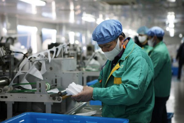 Analiză a Camerei de Comerț româno-germană: economia românească nu-și va reveni mai devreme de 2022