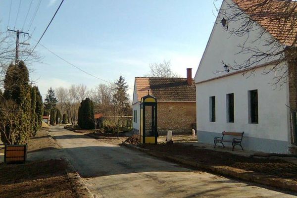 Familiile din Ungaria vor primi de la stat până la 9.700 de dolari pentru renovarea locuinţei