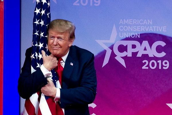 BĂTĂLIA PENTRU AMERICA la Realitatea Plus și realitatea.net. Cum arată America după patru ani cu Trump