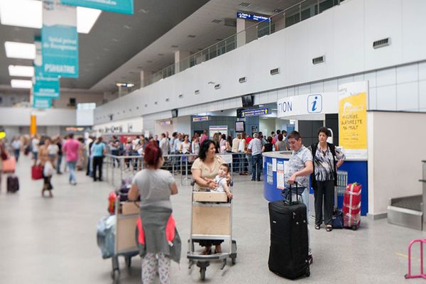 Turiştii nerezidenţi sosiţi în România au cheltuit 190,4 milioane de lei în trimestrul trei din acest an