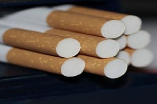 Acciza la țigarete va crește de două ori începând de anul viitor