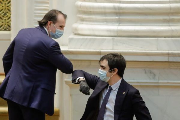 Scandal în Coaliție pe rectificare și remaniere. Florin Cîțu acuză, miniștrii USR Plus îl sfidează