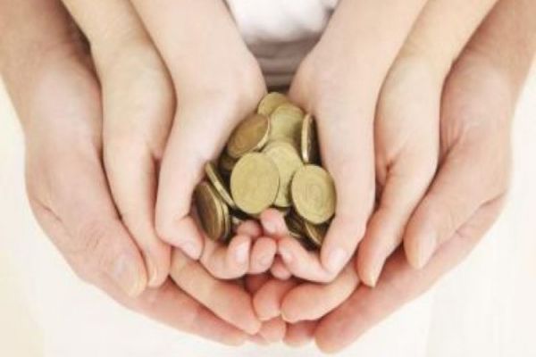 Noi stimulente financiare pregătite de Guvern pentru tinerii părinți