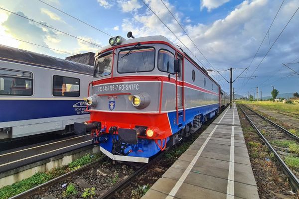 Șeful Autorității pentru Reformă Feroviară le propune românilor să mai suporte condiții proaste din trenurile CFR