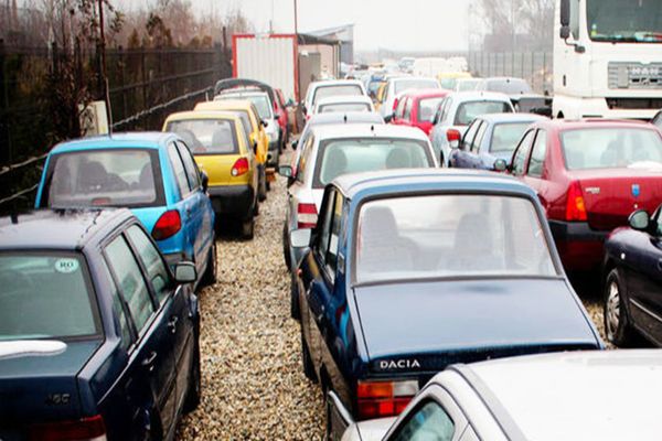 ANAF a început să-i vâneze pe samsarii de mașini, folosind informațiile de la RAR