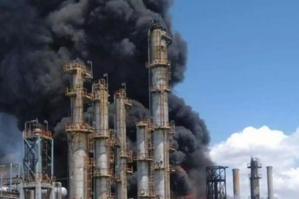 Rafinăria Petromidia-Năvodari, AMENDATĂ, din nou, de Garda de Mediu - 100.000 de lei pentru poluare