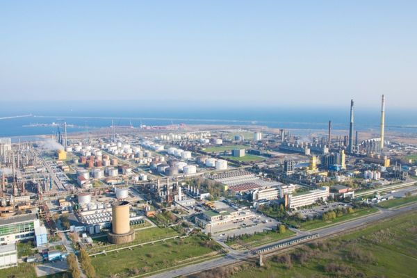 Lucrările de reparație din rafinăria Petromidia Năvodari, aproape de finalizare