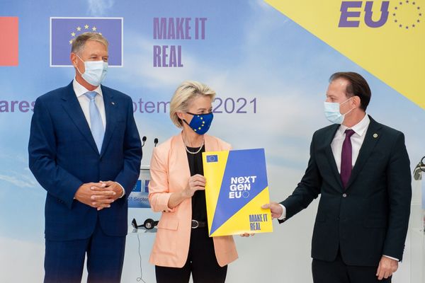 PNRR, văzut ca o VICTORIE la București, dar privit cu ÎNGRIJORARE la Bruxelles. Oficiali europeni: "Sperăm să fie instalat un guvern stabil"