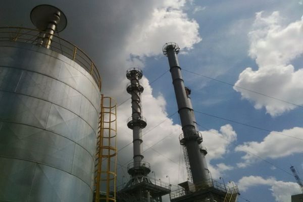 Guvernul a alocat 300 de milioane de lei pentru termoficarea mai multor municipii. Edilii au cerut 2 miliarde