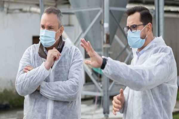 Nicolae Ciucă: Fermierii români au nevoie de ajutor pentru ca legislaţia şi mecanismele de finanţare să le permită dezvoltarea afacerii