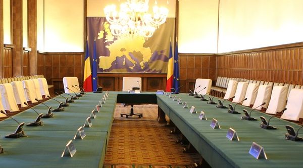 PNL vrea să relanseze economia cu miniștri de mâna a doua. Ministerele de forță, puse pe tavă PSD-ului lui Ciolacu