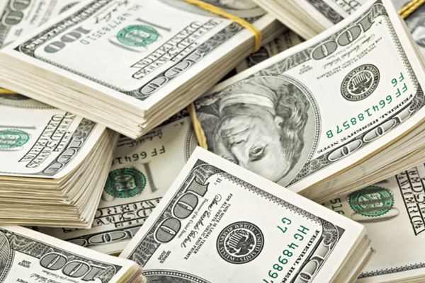 PIB-ul global va depăşi pentru prima dată 100 de mii de miliarde de dolari în 2022